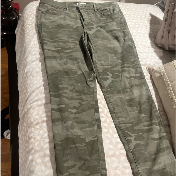 Army pants from Loft worn a few times - Picture 1 of 5
